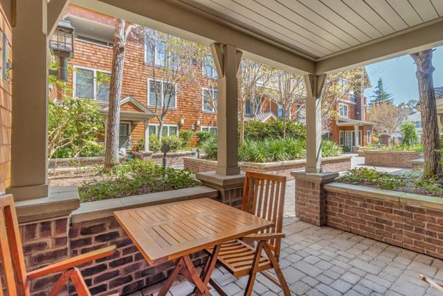 325 Channing Avenue, Palo Alto CA: https://media.crmls.org/mediaz/1bd405f9-d415-4376-b2f3-5dd83b7f10a4.jpg