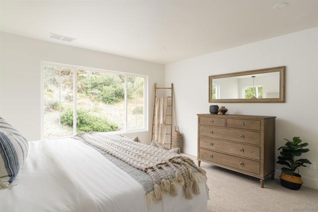 5077 Ashberry, Carlsbad CA: https://media.crmls.org/mediaz/1bd45c15-8da8-4104-ac1c-3060b059783a.jpg