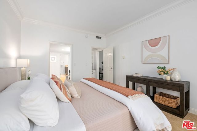 2318 Fox Hills Drive, Los Angeles CA: https://media.crmls.org/mediaz/1bd4e52f-b15c-4d1d-aaba-bd0a4de16fd4.jpg