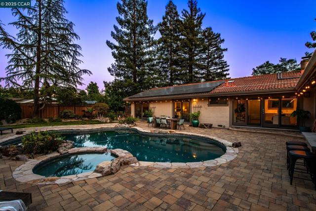 3180 Arbolado Dr, Walnut Creek CA: https://media.crmls.org/mediaz/1bd58bd1-6b83-4d86-a8a7-364f49f6daa6.jpg