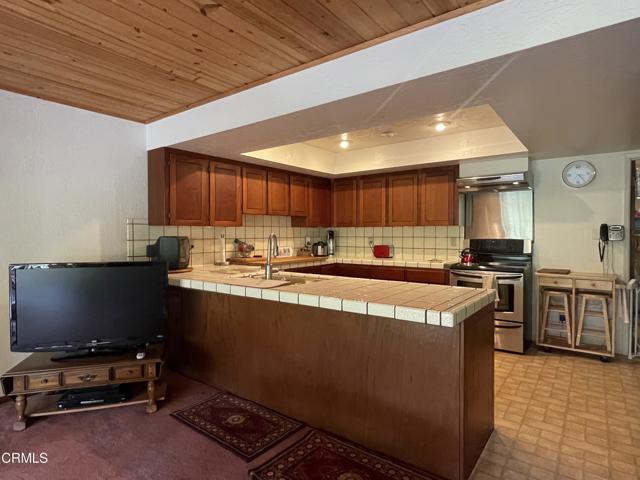 32691 Pearl Drive, Fort Bragg CA: https://media.crmls.org/mediaz/1bd6ab96-d8f9-43ea-b76b-273d028a41c2.jpg