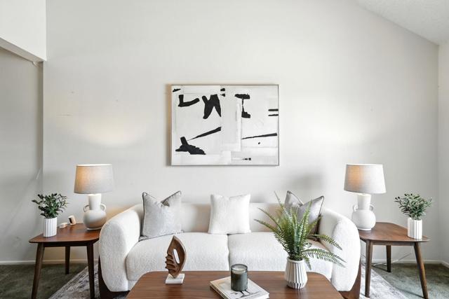 3444 Corte Loro, San Diego CA: https://media.crmls.org/mediaz/1bd7c79e-e534-44df-be2c-fd98e2e38d56.jpg