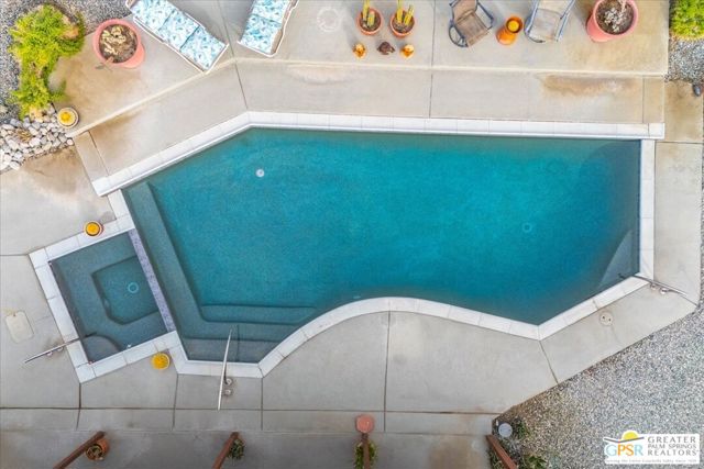 2250 Tamarisk Road, Palm Springs CA: https://media.crmls.org/mediaz/1bd7fdb1-de2b-46db-b54d-d5eb9f625c5e.jpg