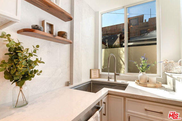 1623 S Bedford Street, Los Angeles CA: https://media.crmls.org/mediaz/1bd8462d-47be-4faa-a1d8-f4440cab2cd0.jpg