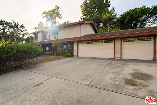343 Santa Helena, Solana Beach CA: https://media.crmls.org/mediaz/1bd9749c-8ef3-4aae-8b1e-74cc518cfc9d.jpg