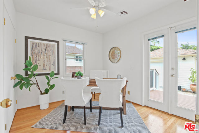 4352 Lyceum Avenue, Los Angeles CA: https://media.crmls.org/mediaz/1bd9984c-a126-46e8-bb77-266230fab758.jpg