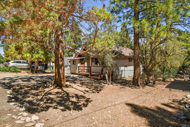 Image 3 for 541 Moreno Ln, Sugarloaf, CA 92386