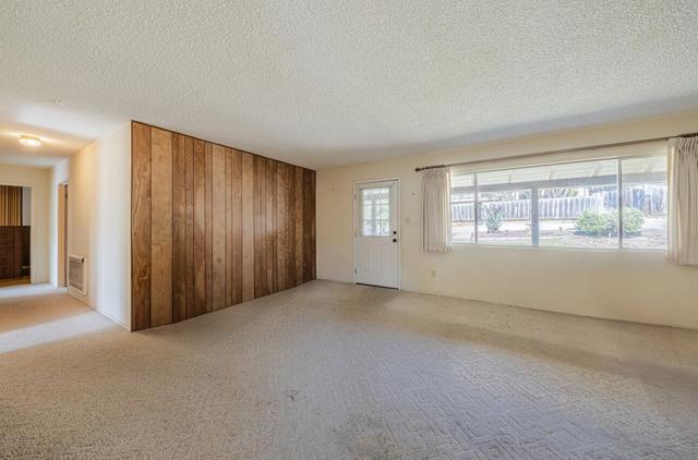 11 Montclair Place, Salinas CA: https://media.crmls.org/mediaz/1bd9e07f-3e1b-4cf8-bce6-8b6a551ac4db.jpg