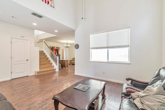 5305 Gold Creek Circle, Discovery Bay CA: https://media.crmls.org/mediaz/1bda4a9b-73c3-4e1f-88ff-3b5e47ea42d4.jpg