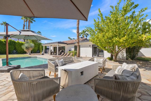 1055 E Louise Drive, Palm Springs, CA 92262
