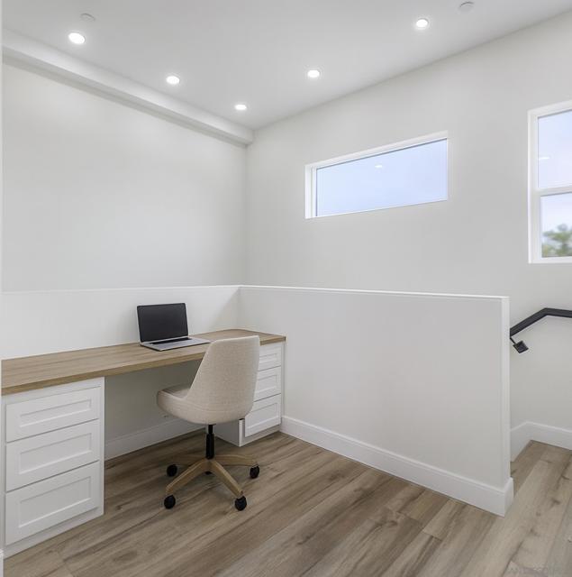 962 Florence St, Imperial Beach CA: https://media.crmls.org/mediaz/1bdac988-8b99-4b62-8cfc-5ca7784cfbf1.jpg
