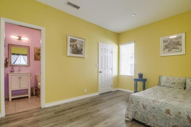 1249 12Th, Imperial Beach CA: https://media.crmls.org/mediaz/1bdb176e-ef31-43e0-b6a6-ebf00a1223ce.jpg