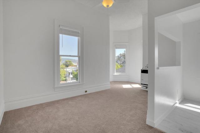 2310 Pacific Avenue, Alameda CA: https://media.crmls.org/mediaz/1bdb8541-8135-46b9-88d5-496371396cf5.jpg