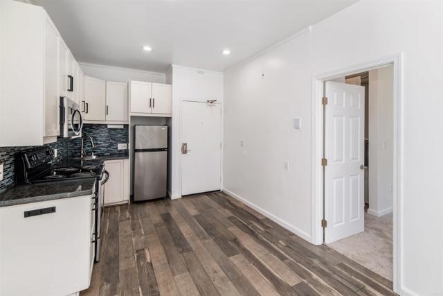 Detail Gallery Image 8 of 20 For 2650 Broadway #103,  San Diego,  CA 92102 - 1 Beds | 1 Baths