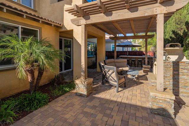3753 Bergen Peak Place, Carlsbad CA: https://media.crmls.org/mediaz/1bdc5d69-d6a1-4c6b-87a8-6b1606123bef.jpg