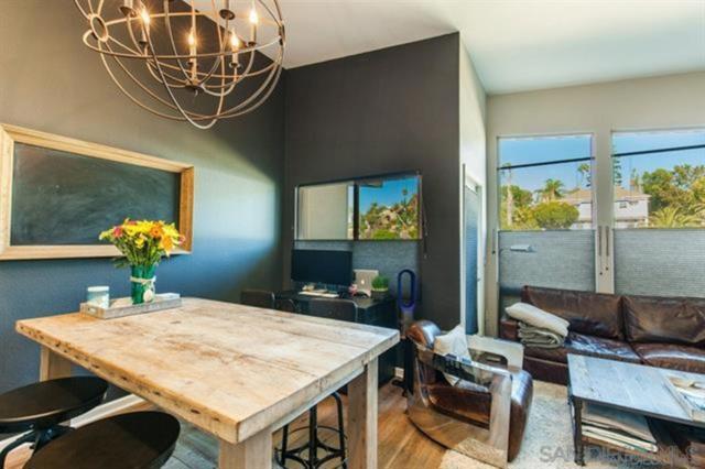 687 S Coast Highway, Encinitas CA: https://media.crmls.org/mediaz/1bdc7d8d-2919-4d17-a6ae-76e0da9f95d8.jpg
