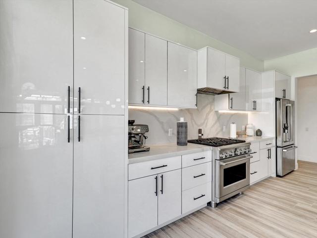 54050 Avenida Obregon, La Quinta CA: https://media.crmls.org/mediaz/1bdca884-349b-4baf-98ae-f55595ec6bd1.jpg