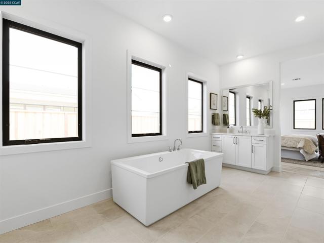 18242 Corte Agustin, Morgan Hill CA: https://media.crmls.org/mediaz/1bdcbce1-8257-4d6d-bf8b-66f80907abfd.jpg