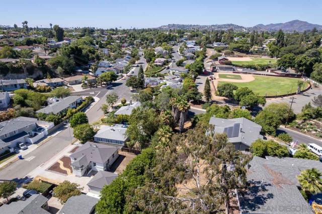 4361 Alamo Dr, San Diego CA: https://media.crmls.org/mediaz/1bde239e-4f9d-487d-a66a-2925521b6823.jpg