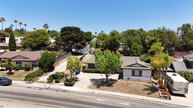 931 Rutgers Ave, Chula Vista CA: https://media.crmls.org/mediaz/1bde590b-4712-4cc6-8288-3bbfa115033d.jpg