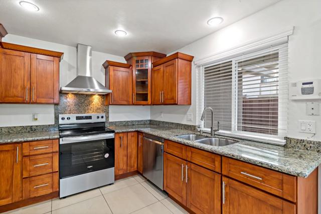 36923 Bolina Terrace, Fremont CA: https://media.crmls.org/mediaz/1bde8551-36f1-4ef0-ac5c-89aadc224e1e.jpg