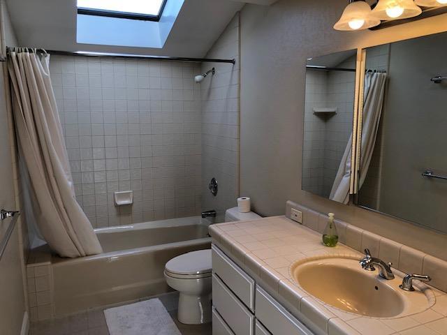 555 Paco Drive, Los Altos CA: https://media.crmls.org/mediaz/1bdea928-eedd-437f-891c-4e118947bea4.jpg