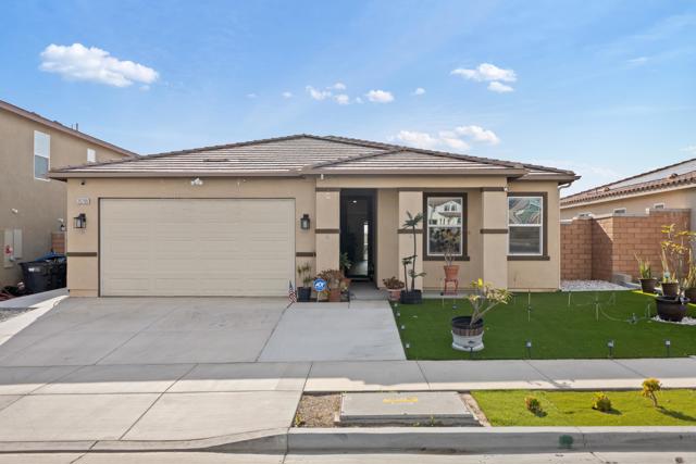 25709 Buckeye Meadow Lane, Homeland CA: https://media.crmls.org/mediaz/1bdeb20e-0345-4b84-bc2d-6ac0dfbc96d4.jpg