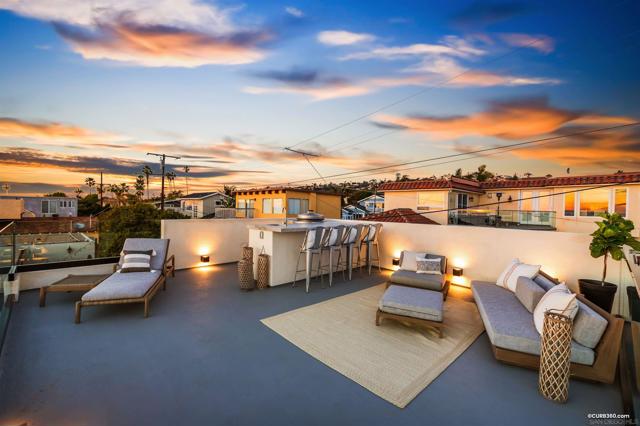 5527 Calumet Ave, La Jolla CA: https://media.crmls.org/mediaz/1bded63d-0109-4ec8-a15e-36039c725d8a.jpg