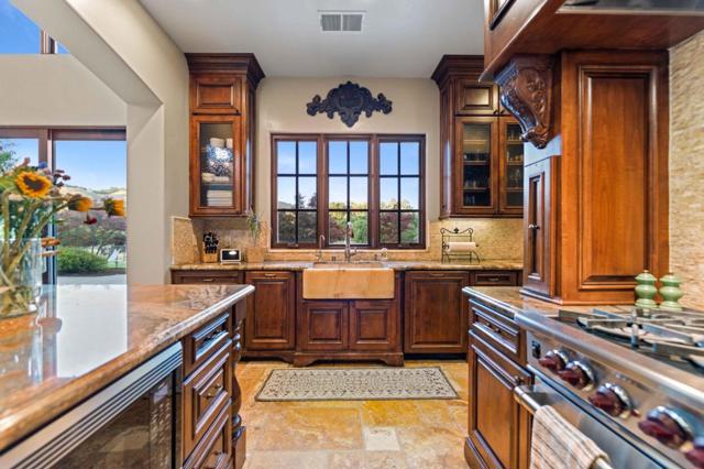 12220 Heritage Way, Gilroy CA: https://media.crmls.org/mediaz/1bdf9e06-27b9-4465-af53-d67f03380759.jpg