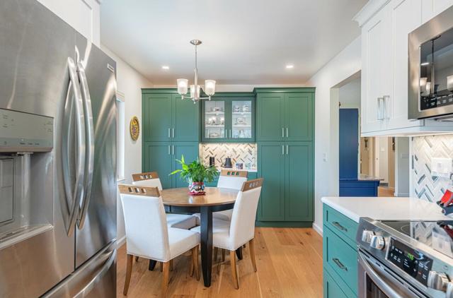 60 Skyline Crest Drive, Monterey CA: https://media.crmls.org/mediaz/1be078a2-092a-4a27-90ae-0da96f623c26.jpg