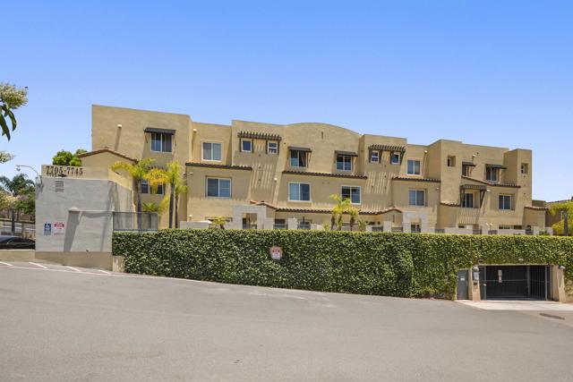 7715 El Cajon Boulevard, La Mesa CA: https://media.crmls.org/mediaz/1be11d03-40c3-4380-b7e3-0d3538f4d0ee.jpg