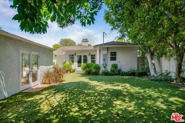 4223 Wilkinson Avenue, Studio City CA: https://media.crmls.org/mediaz/1be13200-5344-40f9-baf1-ebab4406d68e.jpg