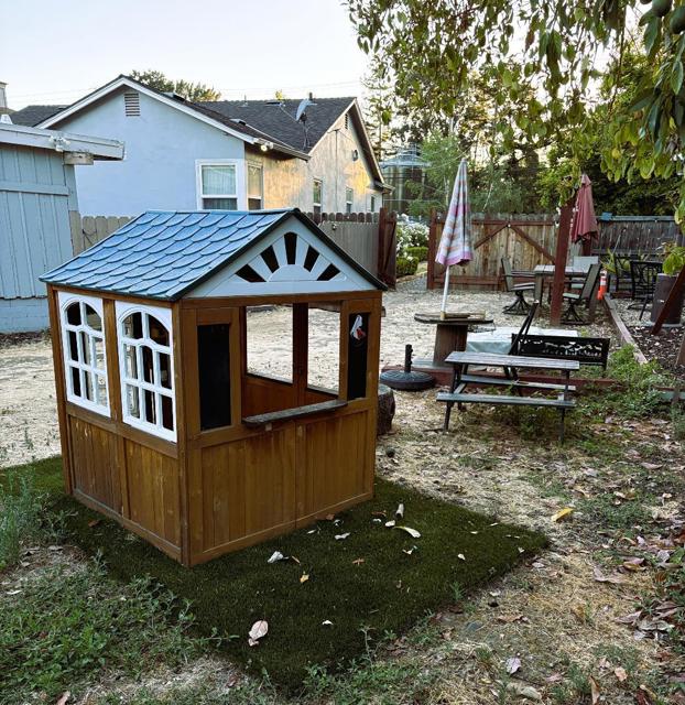 1966 Almaden Road, San Jose CA: https://media.crmls.org/mediaz/1be1d09d-bc38-48af-9c4b-381699438442.jpg