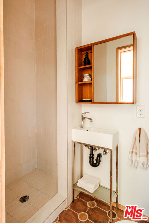 3 Bed Home for Sale in Los Angeles, California
