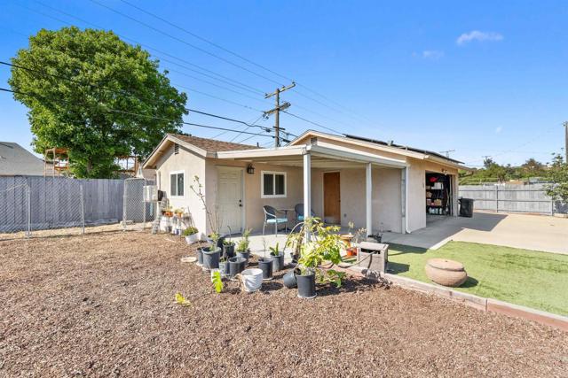 2394 Dryden Avenue, El Cajon CA: https://media.crmls.org/mediaz/1be20f8e-e92b-4e14-9256-1acb2d38019a.jpg