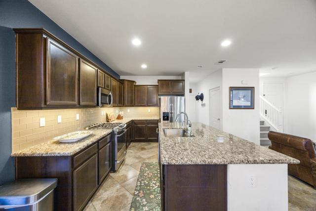 Detail Gallery Image 8 of 39 For 31938 Red Pine Way #93,  Temecula,  CA 92592 - 3 Beds | 2/1 Baths