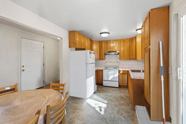 306 Beech Street, Redwood City CA: https://media.crmls.org/mediaz/1be3ffeb-5277-4000-b3b0-56f6f1de4647.jpg