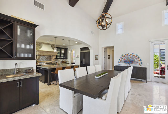 27 Cassis Circle, Rancho Mirage CA: https://media.crmls.org/mediaz/1be479d2-de6b-4c81-80a8-d307c4a86b66.jpg