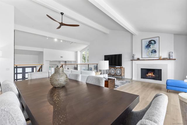 2071 Caminito Circulo Norte, La Jolla CA: https://media.crmls.org/mediaz/1be4ad1b-66ad-4e35-b7a1-cbd335bc886e.jpg