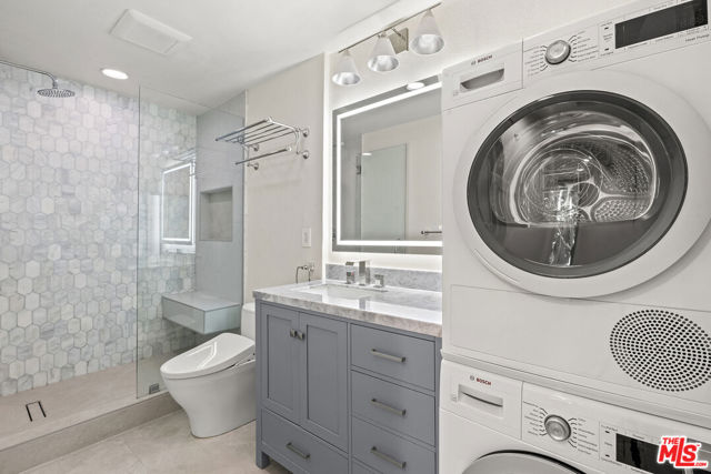 750 N Kings Road, West Hollywood CA: https://media.crmls.org/mediaz/1be4c03e-1a73-4799-907a-71ef80c9dacb.jpg
