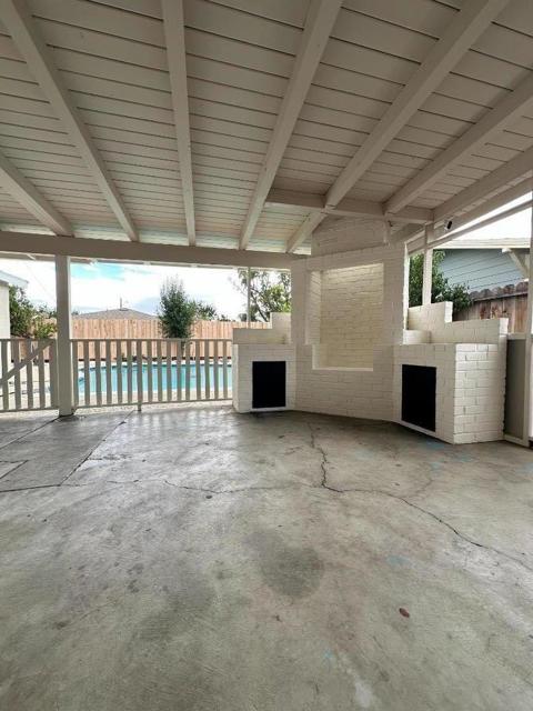 130 E 21st Street, Tracy CA: https://media.crmls.org/mediaz/1be4ea7c-3c1f-4282-b751-dfb2ec981b13.jpg