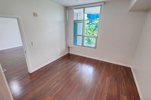 253 10Th Ave, San Diego CA: https://media.crmls.org/mediaz/1be5a0b5-264a-48e6-9ca1-ecc2fe3ab5f9.jpg