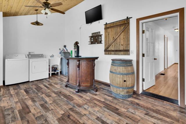 70500 Bradley Lockwood Road, Lockwood CA: https://media.crmls.org/mediaz/1be60da1-af9e-479c-8812-d256fbf6c215.jpg