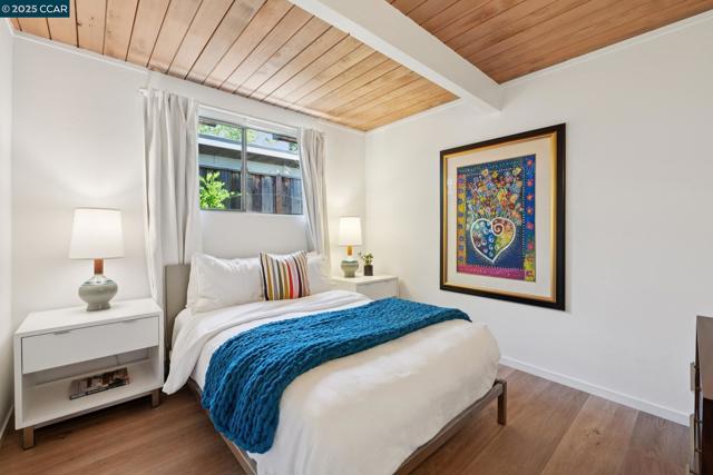 206 Santa Fe Dr, Walnut Creek CA: https://media.crmls.org/mediaz/1be6550e-23a2-4332-a02a-8508e681bb16.jpg