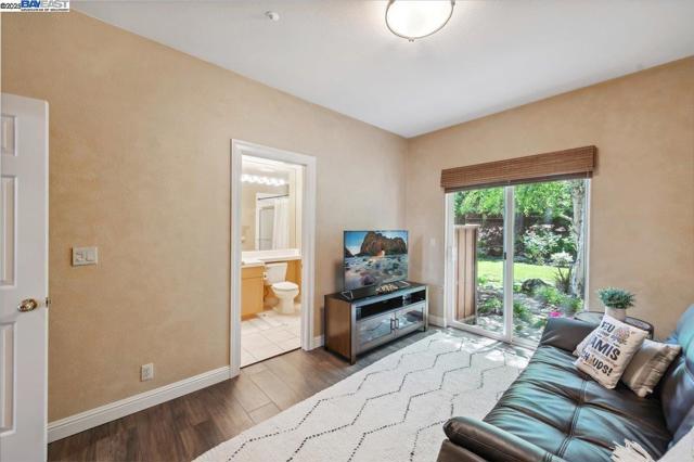 3761 SMALLWOOD COURT, Pleasanton CA: https://media.crmls.org/mediaz/1be75699-f118-4a49-8807-edf783f5409b.jpg