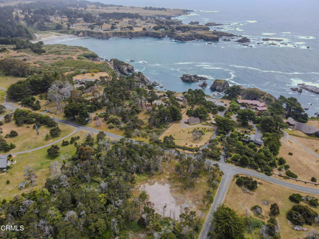 45465 Pacifica Drive, Caspar CA: https://media.crmls.org/mediaz/1be81e87-bb70-45fc-a4ef-9b5d1820bd0c.jpg