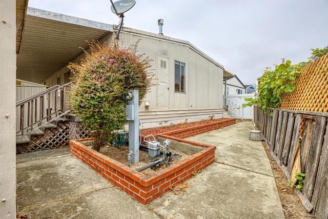 2395 Delaware Avenue, Santa Cruz CA: https://media.crmls.org/mediaz/1be8c962-0889-48c2-a1cd-c45fd7736850.jpg
