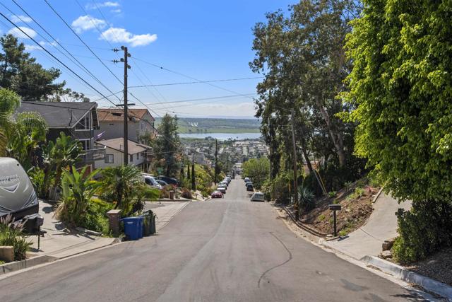 Detail Gallery Image 2 of 38 For 1609 San Miguel Ave, Spring Valley,  CA 91977 - 3 Beds | 2 Baths