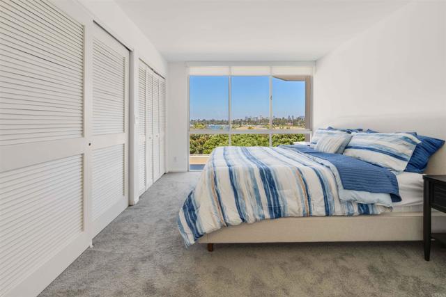1820 Avenida Del Mundo, Coronado CA: https://media.crmls.org/mediaz/1bea5ea0-4546-49dd-987a-6eaaa20c25a1.jpg