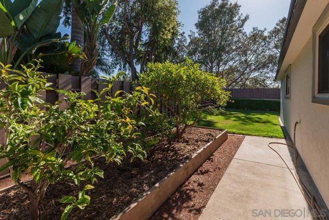8686 Cliffridge Ave., La Jolla CA: https://media.crmls.org/mediaz/1bea863d-8c0c-4e0f-905e-ba1f4c9954a0.jpg